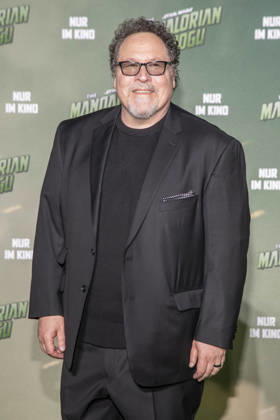 ABB STARSWARS- Jon Favreau auf dem gruenen Teppich bei dem Fan Event von Stars Wars The Mandalorian and Grogu in UCI Luxe East Side Gallery am 04.05.2026 in Berlin Berlin Deutschland