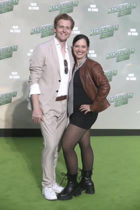 Johannes Heinrichs und Nadja Jo Klapper beim Fan Event Star Wars: The Mandalorian and Grogu im UCI Luxe East Side Gallery auf dem Uber Platz. Berlin, 04.05.2026