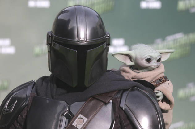 Der Mandalorianer und Grogu beim Fan Event Star Wars: The Mandalorian and Grogu im UCI Luxe East Side Gallery auf dem Uber Platz. Berlin, 04.05.2026