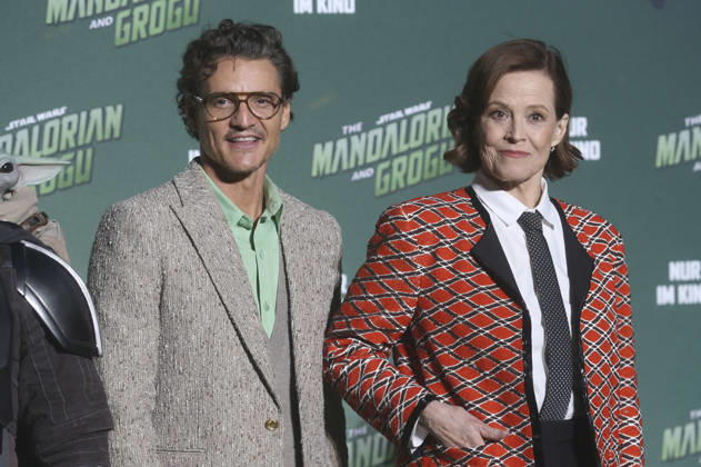 Pedro Pascal und Sigourney Weaver beim Fan Event Star Wars: The Mandalorian and Grogu im UCI Luxe East Side Gallery auf dem Uber Platz. Berlin, 04.05.2026