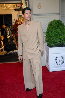 The Pierre Hotel: 2026 Met Gala Departures, New York, USA - 04 May 2026 Danny Rameriz wearing Michael Kors departs the Pierre Hotel for 2026 Met Gala on May 04, 2026 in New York City. New York United States Copyright: xRonxAdarx xSOPAxImagesx _radar_pierre_20260504_01594