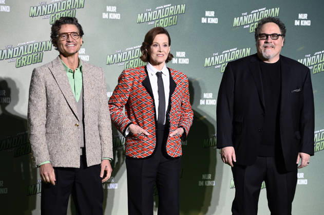 Pedro Pascal, Sigourney Weaver und Jon Favreau beim Fan Event Star Wars: The Mandalorian and Grogu im UCI Luxe East Side Gallery auf dem Uber Platz. Berlin, 04.05.2026