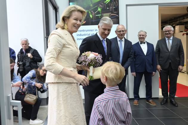 King Philippe And Queen Mathilde Visit The Province of Flemish Brabant VLAAMS-BRABANT, BELGIUM - MAY 05: King Philippe of Belgium and Queen Mathilde of Belgium pictured visiting VUB Photonics-campus en VUB STEAM Academie in Pajottegem during a trip to the province of Flemish Brabant on May 05, 2026 in Vlaams-Brabant, Belgium, 05 05 2026 Vlaams-Brabant Belgium  Copyright: xPhilipxReynaersx
