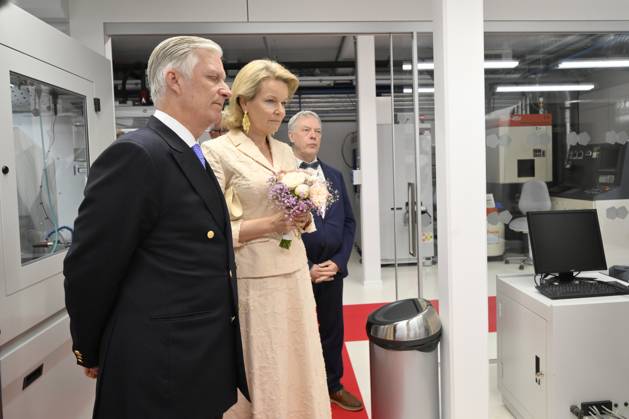 King Philippe And Queen Mathilde Visit The Province of Flemish Brabant VLAAMS-BRABANT, BELGIUM - MAY 05: King Philippe of Belgium and Queen Mathilde of Belgium pictured visiting VUB Photonics-campus en VUB STEAM Academie in Pajottegem during a trip to the province of Flemish Brabant on May 05, 2026 in Vlaams-Brabant, Belgium, 05 05 2026 Vlaams-Brabant Belgium  Copyright: xPhilipxReynaersx