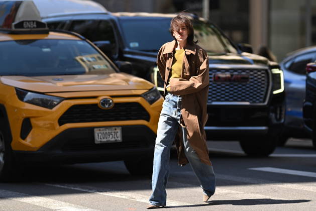Exclusive Charlotte Gainsbourg on the streets of New York a few hours before appearing at the 2026 Met Gala in a Saint Laurent dress on May 4, 2026 Exclusive No web en Suisse Belgique Charlotte Gainsbourg on the streets of New York a few hours before appearing at the 2026 Met Gala in a Saint Laurent dress on May 4, 2026 New York Etats Unis  Copyright: xPierrexPerusseaux xBestimagexPierrexPerusseaux xBestimagex