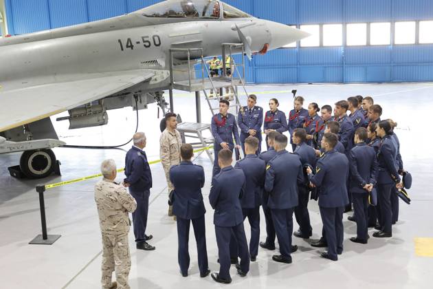 Her Royal Highness Princess Leonor, Princess of Asturias, makes her first training flight in the F5 fighter jet at Wing 23 of Talavera la Real (Badajoz) at Los Llanos Air Base, Albacete, Spain, May 5, 2026 Su Alteza Real la Princesa Leonor, Princesa de Asturias, realiza su primer vuelo de instrucción en el avión de combate F5 en el Ala 23 de Talavera la Real (Badajoz) en la Base Aérea de Los Llanos, Albacete, Espana 05 de Mayo de 2026 Casa Real Cordon Press Mandatory credit: Casa de S.M. el Rey Cordon Press