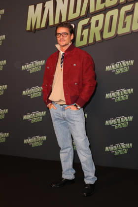The Mandalorian and Grogu eÌveÌnement speÌcial fans au Grand Rex Ã Paris Pedro Pascal The Mandalorian and Grogu eÌveÌnement speÌcial fans au Grand Rex Ã Paris, le 5 mai 2026. Pedro Pascal, Sigourney Weaver and Jon Favreau at the The Mandalorian and Grogu fans special events at the Grand Rex theatre in Paris on may 5th 2026.  Copyright: xFabricexChasseryx