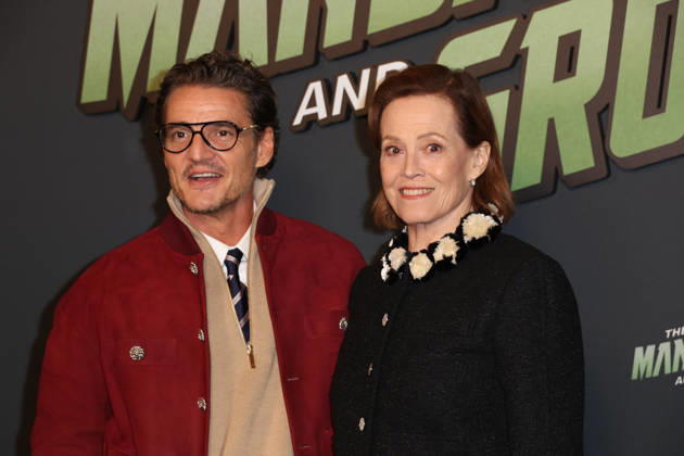 The Mandalorian and Grogu eÌveÌnement speÌcial fans au Grand Rex Ã Paris Pedro Pascal et Sigourney Weaver The Mandalorian and Grogu eÌveÌnement speÌcial fans au Grand Rex Ã Paris, le 5 mai 2026. Pedro Pascal, Sigourney Weaver and Jon Favreau at the The Mandalorian and Grogu fans special events at the Grand Rex theatre in Paris on may 5th 2026.  Copyright: xFabricexChasseryx