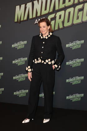 The Mandalorian and Grogu eÌveÌnement speÌcial fans au Grand Rex Ã Paris Sigourney Weaver The Mandalorian and Grogu eÌveÌnement speÌcial fans au Grand Rex Ã Paris, le 5 mai 2026. Pedro Pascal, Sigourney Weaver and Jon Favreau at the The Mandalorian and Grogu fans special events at the Grand Rex theatre in Paris on may 5th 2026.  Copyright: xFabricexChasseryx