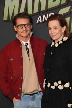 The Mandalorian and Grogu eÌveÌnement speÌcial fans au Grand Rex Ã Paris Pedro Pascal et Sigourney Weaver The Mandalorian and Grogu eÌveÌnement speÌcial fans au Grand Rex Ã Paris, le 5 mai 2026. Pedro Pascal, Sigourney Weaver and Jon Favreau at the The Mandalorian and Grogu fans special events at the Grand Rex theatre in Paris on may 5th 2026.  Copyright: xFabricexChasseryx