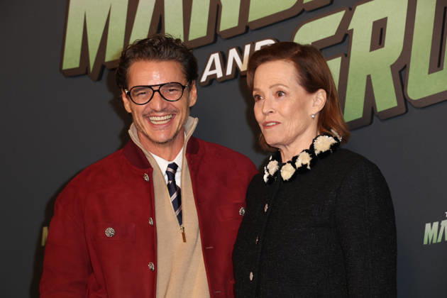 The Mandalorian and Grogu eÌveÌnement speÌcial fans au Grand Rex Ã Paris Pedro Pascal et Sigourney Weaver The Mandalorian and Grogu eÌveÌnement speÌcial fans au Grand Rex Ã Paris, le 5 mai 2026. Pedro Pascal, Sigourney Weaver and Jon Favreau at the The Mandalorian and Grogu fans special events at the Grand Rex theatre in Paris on may 5th 2026.  Copyright: xFabricexChasseryx