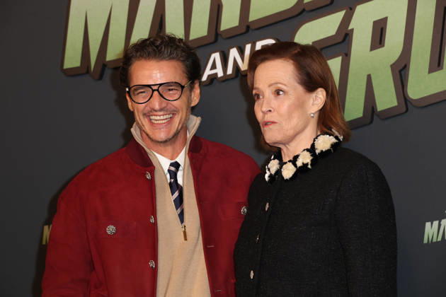 The Mandalorian and Grogu eÌveÌnement speÌcial fans au Grand Rex Ã Paris Pedro Pascal et Sigourney Weaver The Mandalorian and Grogu eÌveÌnement speÌcial fans au Grand Rex Ã Paris, le 5 mai 2026. Pedro Pascal, Sigourney Weaver and Jon Favreau at the The Mandalorian and Grogu fans special events at the Grand Rex theatre in Paris on may 5th 2026.  Copyright: xFabricexChasseryx