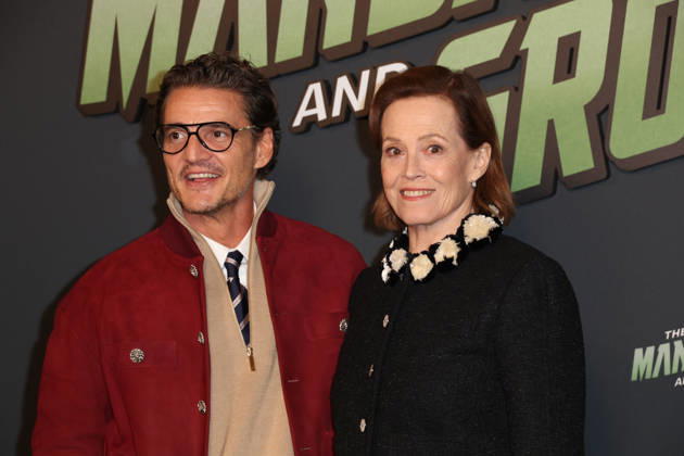 The Mandalorian and Grogu eÌveÌnement speÌcial fans au Grand Rex Ã Paris Pedro Pascal et Sigourney Weaver The Mandalorian and Grogu eÌveÌnement speÌcial fans au Grand Rex Ã Paris, le 5 mai 2026. Pedro Pascal, Sigourney Weaver and Jon Favreau at the The Mandalorian and Grogu fans special events at the Grand Rex theatre in Paris on may 5th 2026.  Copyright: xFabricexChasseryx