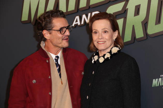 The Mandalorian and Grogu eÌveÌnement speÌcial fans au Grand Rex Ã Paris Pedro Pascal et Sigourney Weaver The Mandalorian and Grogu eÌveÌnement speÌcial fans au Grand Rex Ã Paris, le 5 mai 2026. Pedro Pascal, Sigourney Weaver and Jon Favreau at the The Mandalorian and Grogu fans special events at the Grand Rex theatre in Paris on may 5th 2026.  Copyright: xFabricexChasseryx