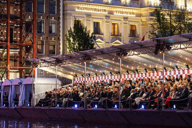 AMSTERDAM - The May 5th concert on the Amstel at the Royal Theatre CarrÃ . Traditionally, the concert marks the conclusion of the National Liberation Celebration. RAMON VAN FLYMEN ANP netherlands out - belgium out  Copyright: xx x557576190x originalFilename: 557576190.jpg