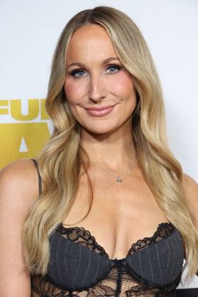 LOS ANGELES, CALIFORNIA - MAY 05: Nikki Glaser at as Netflix Is A Joke Festival Presents: Funny AF with Kevin Hart at The United Theater on Broadway on May 05, 2026 in Los Angeles, California. Credit: USA  - ZUMAa123 20260505_zaa_a123_051 Copyright: xAdMediax