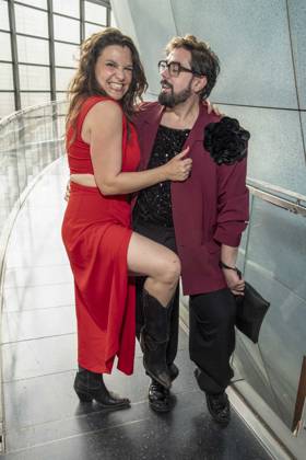 ABB DRACULA- Anika Lehmann und Steven Preisner auf dem blauen Teppich bei der Pemiere von Dracula - Das Musical im BlueMax Theater am 05.05.2026 in Berlin Berlin Deutschland