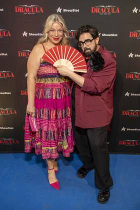 ABB DRACULA- Caterina Pogorzelski und Steven Preisner auf dem blauen Teppich bei der Pemiere von Dracula - Das Musical im BlueMax Theater am 05.05.2026 in Berlin Berlin Deutschland