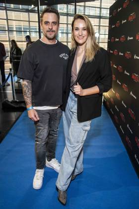 ABB DRACULA- Marc Barthel und Anna Hofbauer auf dem blauen Teppich bei der Pemiere von Dracula - Das Musical im BlueMax Theater am 05.05.2026 in Berlin Berlin Deutschland