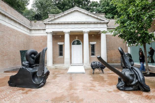 May 5, 2026, Venice, Rome, Italy: May 5, 2026, Venice. 61st International Art Exhibition of the Venice Biennale, titled In Minor Keys and curated by Koyo Kouoh. Giardini della Biennale. Pavilion of the United States of America. Call Me the Breeze. Exhibitor: Alma Allen. Venice Italy  - ZUMAa289 20260505_zia_a289_359 Copyright: xMircoxToniolox xAgfx