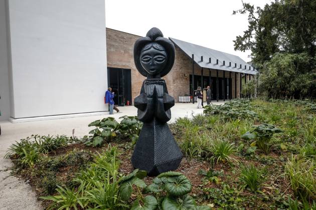 May 5, 2026, Venice, Rome, Italy: May 5, 2026, Venice. 61st International Art Exhibition of the Venice Biennale, titled In Minor Keys and curated by Koyo Kouoh. Biennale Gardens. Central Pavilion with a sculpture by Sammy Baloji. Venice Italy  - ZUMAa289 20260505_zia_a289_375 Copyright: xMircoxToniolox xAgfx