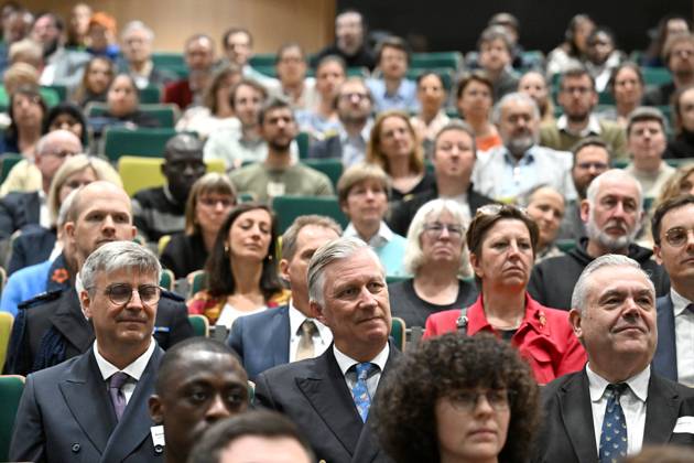 King Philippe visits the University of Namur NAMUR, BELGIUM - MAY 06 : King Philippe visits the University of Namur to learn about its partnerships with two higher education institutions Hénallux and IMEP regarding the training of future teachers on May 6, 2026 in Namur, Belgium, 06 05 2026 Namur Belgium  Copyright: xDidierxLebrunx
