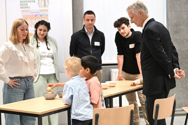 King Philippe visits the University of Namur NAMUR, BELGIUM - MAY 06 : King Philippe visits the University of Namur to learn about its partnerships with two higher education institutions Hénallux and IMEP regarding the training of future teachers on May 6, 2026 in Namur, Belgium, 06 05 2026 Namur Belgium  Copyright: xDidierxLebrunx