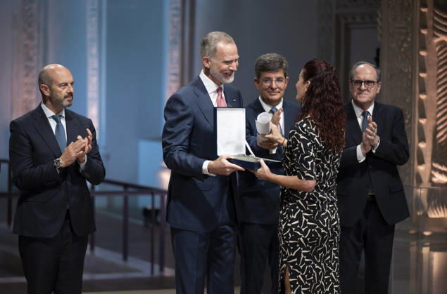 The King presides over the 10th edition of the King of Spain Human Rights Award King Felipe VI presents the award to the executive director of the Museum of Memory and Human Rights MMDH, María Fernanda García Iribarren, during the presentation of the 10th edition of the King of Spain Human Rights Award, in the Chapel of San Ildefonso of the University of Alcalá, on May 6, 2026, in Alcalá de Henares, Madrid Spain The award, which is granted by the Ombudsman and the University of Alcalá, recognizes the work of entities and institutions, private or public, in Spain, Portugal and other Ibero-American countries that distinguish themselves in the defense and promotion of human rights and democratic values, recognizes the work of entities and ins Copyright: xAlbertoxOrtegax 7502643