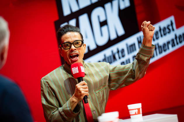 Jorge Gonzalez, Moderator, Choreograf und Model, auf der BILD-Stage;OMR26 Festival in Hamburg, Hamburg Hamburg Deutschland Messe