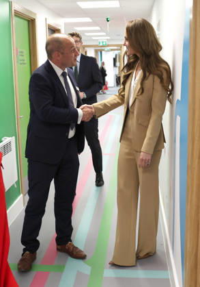 The Princess Of Wales Launches Early Childhood Guide LONDON, ENGLAND - MAY 06: Catherine, Princess of Wales shakes hands during her visit to the launch of Foundations for Life: A Guide to Social and Emotional Development at the University of East London on May 06, 2026 in London, England. The Princess of Wales and The Royal Foundation Centre for Early Childhood launched the new resource, which highlights the role of loving and responsive relationships play in the wellbeing of young children., Credit:Chris Jackson Avalon United Kingdom, England, London  Copyright: xChrisxJacksonx xAvalonx 1096900233