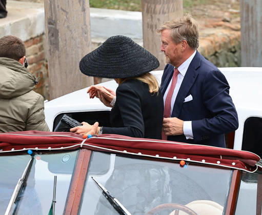 Dutch Royals Visit the 2026 Venice Art Biennale - Venice Willem-Alexander of the Netherlands and Máxima of the Netherlands visit the Dutch Pavilion in Venice, Italy on May 6, 2026. Photo by Matteo Chinellato IPA ABACAPRESS.COM Venice Italy  Copyright: xIPA ABACAx