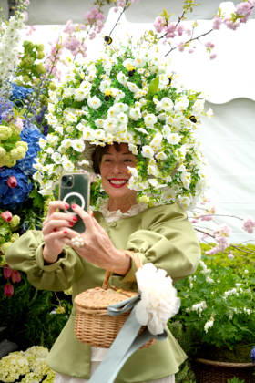 May 6, 2026, New York, Ny, USA: The 44th Annual Frederick Law Olmsted Awards Luncheon,.The Conservatory Garden, Central Park,.NYC.May 6, 2026. . attends the 44th Annual Frederick Law Olmsted Awards Luncheon,..The Conservatory Garden, Central Park,.NYC.May 6, 2026. . The 44th Annual Frederick Law Olmsted Awards LuncheonNYC.May 6, 2026. New York USA - ZUMAms4_ 20260506_faf_ms4_007 Copyright: xSoniaxMoskowitzxGordonx