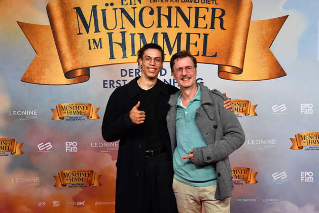 Florian Simbeck und sein Sohn Steward Simbeck bei der Ein Muechner im Himmel - Der Tod ist erst der Anfang Kino Premiere am 6.05.2026 in Muenchen Ein Muenchner im Himmel Filmpremiere in Muenchen