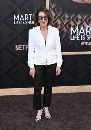 ˜Marty, Life is Short™ Premiere Andrea Martin arriving to the premiere of Marty, Life is Short at the Egyptian Theatre on May 6, 2026 in Hollywood, CA. Hollywood Egyptian Theatre California USA Copyright: xStarbuck xAFF-USA.COMx