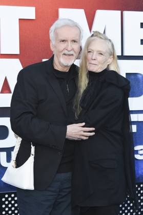 James Cameron, Suzy Amis Cameron at arrivals for BILLIE EILISH - HIT ME HARD AND SOFT: THE TOUR (LIVE IN 3D) Premiere, Westwood Village Theatre, Los Angeles, CA, May 06, 2026. Photo By: Elizabeth Goodenough Everett Collection BILLIE EILISH - HIT ME HARD AND SOFT: THE TOUR (LIVE IN 3D) Premiere PUBLICATIONXNOTxINxCANxCHNxFRAxITAxJPNxNORxPOLxRUSxESPxUKxUSA
