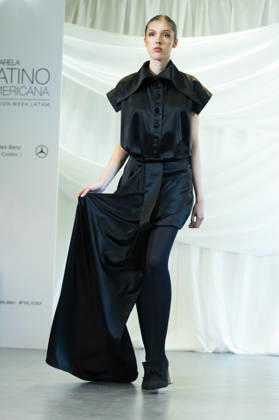 Summer Fashion Week Latam 2026 in Madrid, Spain - 6 MAY 2026. A model walks the runway at the Joseph Mendoza fashion show during the Summer Fashion Week Latam 2026 at the Pons Foundation. Madrid Spain Copyright: xAtilanoxGarciax xSOPAxImagesx photos17817