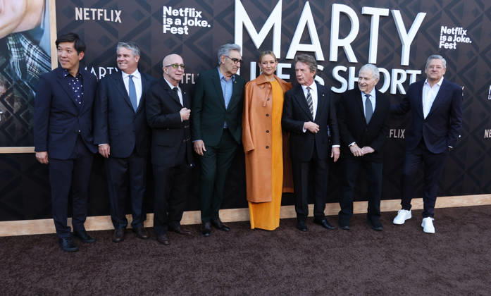 Los Angeles Premiere Of Netflix s Marty, Life Is Short Hollywood CA May 06: Dan Lin, Kate Hudson, Adam Del Deo, Eugene Levy, Ted Sarandos, Martin Short, Paul Shaffer, Lawrence Kasdan Akhbarii at the Los Angeles Premiere Of Netflix s Marty, Life Is Short held at The Egyptian Theatre in Hollywood, CA. on May 06, 2026 Credit: AdMedia Hollywood CA United States EDITORIAL USE ONLY Copyright: xx ADx admphotostwo987347