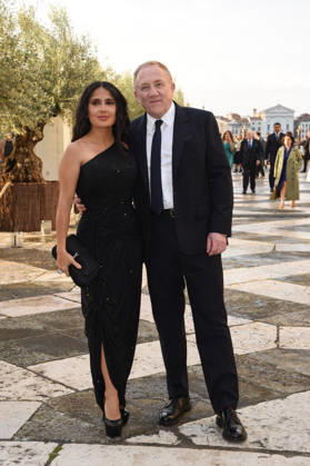 Venice, Pinault Foundation gala dinner on the island of San Giorgio, pictured: Salma Hayek and François-Henri Pinault  Copyright: xFRANCESCAxVIECELIx xipa-agency.netx xFrancescaxViecelix IPA_Agency_IPA74479800