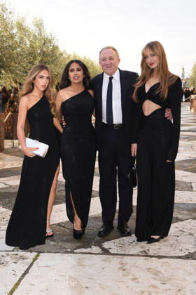 Venice, Pinault Foundation gala dinner on the island of San Giorgio, in the photo: Vsalentina Paloma Pinauklt, Salma Hayek, François-Henri Pinault, Mathilde Pinault  Copyright: xFRANCESCAxVIECELIx xipa-agency.netx xFrancescaxViecelix IPA_Agency_IPA74479803