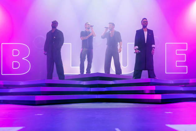 Die Sänger Simon Webbe, Lee Ryan, Duncan James und Antony Costa von der britischen Pop-Boyband Blue bei ihrem Auftritt im Rahmen der 25th Anniversary-Tour im Palladium Köln. Köln, 06.05.2026 NRW Deutschland Copyright: xChristophxHardtx
