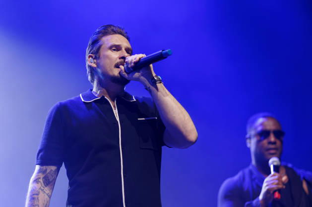 Die Sänger Lee Ryan und Simon Webbe von der britischen Pop-Boyband Blue bei ihrem Auftritt im Rahmen der 25th Anniversary-Tour im Palladium Köln. Köln, 06.05.2026 NRW Deutschland Copyright: xChristophxHardtx