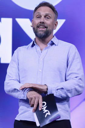 ABB OMR- Steven Gaetjen auf der Buehne als Gast bei der der Digitalmesse OMR in den Messehallen am 06.05.2026 der Hamburg Messe Berlin Deutschland