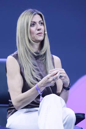 ABB OMR- Keily Blair irische Anwaeltin und Geschaeftsfuehrerin, die CEO von OnlyFans auf der Buehne als Gast bei der der Digitalmesse OMR in den Messehallen am 06.05.2026 der Hamburg Messe Berlin Deutschland