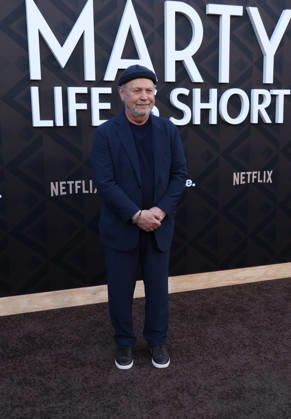 Arrivals for the Los Angeles premiere of Netflix s Marty, Life Is Short at The Egyptian Theatre Featuring: Billy Crystal Where: Los Angeles, California, United States When: 06 May 2026 Credit: Faye s Vision Cover Images EDITORIAL USE ONLY. NOT FOR USE BY NEWSPAPERS BASED IN THE UK. Copyright: xx coverimg55669422