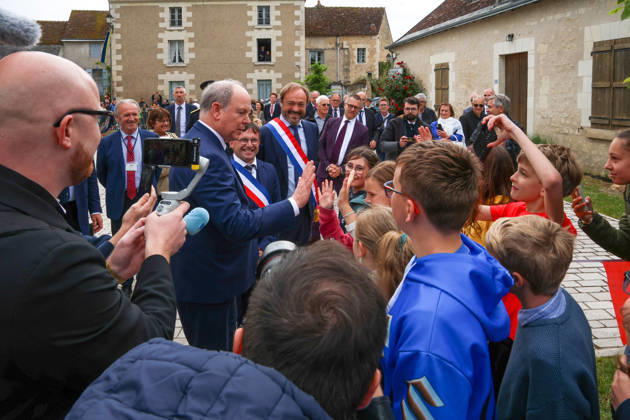 Prince Albert II Visit To Montresor S.A.S. Prince Albert II of Monaco visits Montrésor, Indre-et-Loire, France on May 6, 2026, following the footsteps of one of his ancestors, Imbert de Batarnay (1438-1523). Welcomed by the prefect of Indre-et-Loire and Frédéric Gaultier, mayor of Montrésor, the Sovereign Prince visited the collegiate church where Imbert de Batarnay rests before touring the château and addressing the local population gathered in the park. Photo by Pascal Avenet ABACAPRESS.COM Montresor Indre-et-Loire (37) France  Copyright: xAvenetxPascal ABACAx