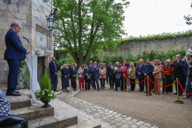 Prince Albert II Visit To Montresor S.A.S. Prince Albert II of Monaco visits Montrésor, Indre-et-Loire, France on May 6, 2026, following the footsteps of one of his ancestors, Imbert de Batarnay (1438-1523). Welcomed by the prefect of Indre-et-Loire and Frédéric Gaultier, mayor of Montrésor, the Sovereign Prince visited the collegiate church where Imbert de Batarnay rests before touring the château and addressing the local population gathered in the park. Photo by Pascal Avenet ABACAPRESS.COM Montresor Indre-et-Loire (37) France  Copyright: xAvenetxPascal ABACAx