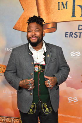 Blackskyy bei der Ein Muenchner im Himmel - Der Tod ist erst der Anfang Kino Premiere am 6.05.2026 in Muenchen Ein Muenchner im Himmel Filmpremiere in Muenchen