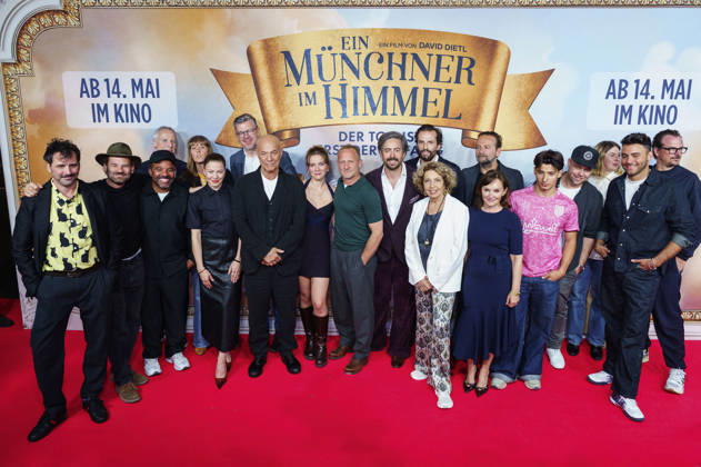 Heiner Lauterbach, Maximilian Brückner, Momo Beier, Michaela May, Hannah Herzsprung und David Dietl mit Cast und Team bei der Premiere des Kinofilms Ein Münchner im Himmel - Der Tod ist erst der Anfang im Mathäser Filmpalast. München, 06.05.2026