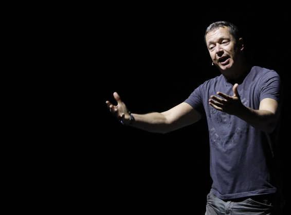 AUT - OESTERREICH, 2026-05-06: KULTUR KABARETT - KABARETTIST ALEX KRISTAN MIT SEINEM PROGRAMM 50 SHADES OF SCHMÄH im Passionsspielhaus ERL; rights managed;