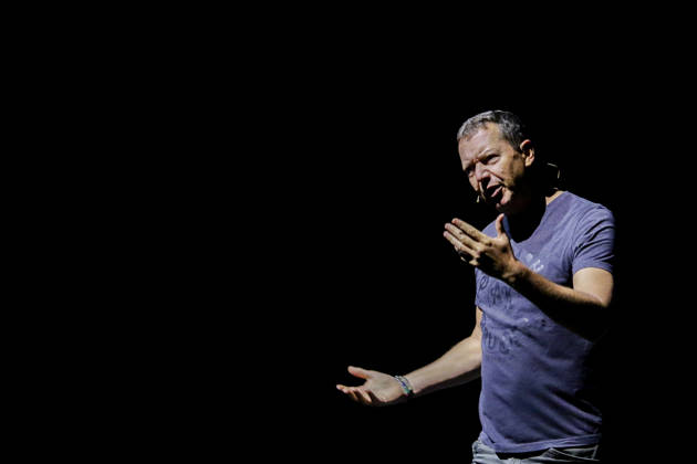 AUT - OESTERREICH, 2026-05-06: KULTUR KABARETT - KABARETTIST ALEX KRISTAN MIT SEINEM PROGRAMM 50 SHADES OF SCHMÄH im Passionsspielhaus ERL; rights managed;